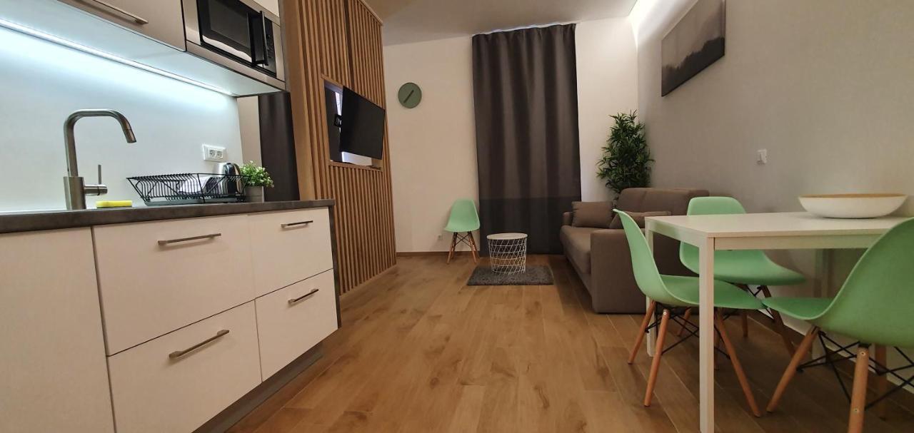 Апартаменты H4U Smart Deluxe Загреб Экстерьер фото